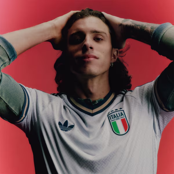 Italy Away Jersey 26